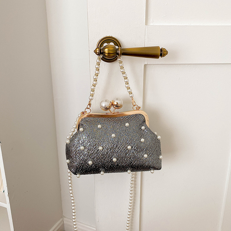 Luxury Bags That Are Affordable - Parıltılı İnci Detaylı Kiss Lock Gece