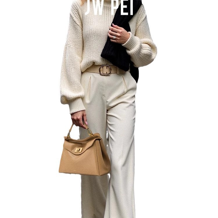 JW PEI Yastık Çantası, Kilitli - Luxury Bags That Are Affordable incelemesi ve fiyatı