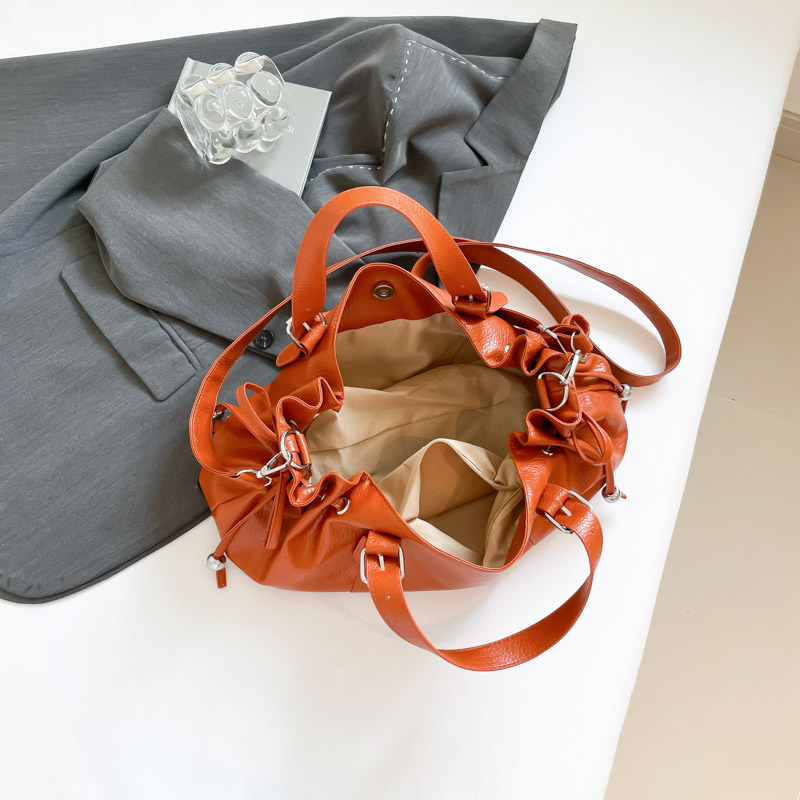 Moda Hobo Çanta Lüks Tasarımcı - Luxury Bags Made In Italy incelemesi ve fiyatı